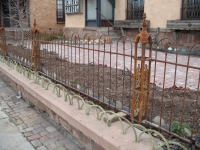 56-3020-Iron-Anvil-Fences-Spear-Top-Double-LOOP-FENCE-TROLLY-CORNERS-14746-LINCOLN-ANTIQUE-FENCE-