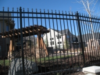 iron-anvil-fences-spear-top-double-rail-simple-215-side-mount