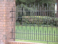 iron-anvil-fences-spear-top-double-rail-simple-217-staggered-dog-guard-217-spear