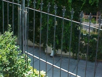 iron-anvil-fences-spear-top-double-rail-spear-keller-fence-with-flat-spear