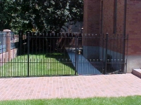 iron-anvil-fences-spear-top-double-rail-spear-smith-by-cottonwood-mall-1-2