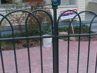 iron-anvil-fences-spear-top-single-rail-loop-overlap-1
