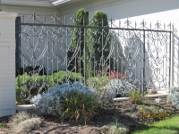 iron-anvil-fences-by-others-in-avenues-2