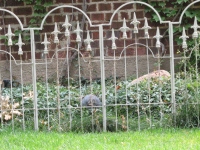 iron-anvil-fences-by-others-roosevelt-ave-about-1400-e-2-2