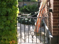 iron-anvil-gates-antiques-lapine-gate-antique-2