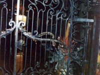 iron-anvil-gates-by-others-man-arch-trolley-square