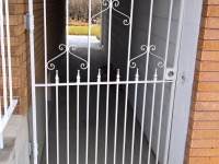61-0112-Iron-Anvil-Gates-Man-Arch-ABOVE-BOARD-PROPERTY-GATE-REPAIR-20827-99-
