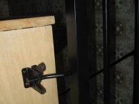 61-0132-Iron-Anvil-Gates-Man-Flat-LUCHS-18154-HAND-RAIL-GATE-AT-TOP-OF-STAIRS-99-2