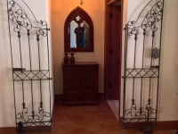 61-0871-Iron-Anvil-Gates-Man-Arch-TAMMY-RODGERS-GATE-BATHROOM-1-299