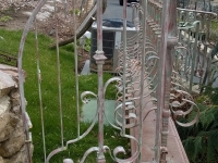 61-0873-Iron-Anvil-Gates-Man-Arch-KELLER-GATE-TO-BACK-YARD-99-