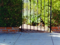 iron-anvil-gates-man-arch-1