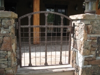 iron-anvil-gates-man-arch-london-boris-did-not-pay-park-city