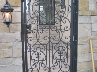 iron-anvil-gates-man-arch-man-stonebrook-tate-13