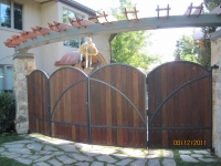 iron-anvil-gates-man-arch-wood-and-steel-richardson-14662-3