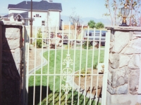iron-anvil-gates-man-flat-extended-picket