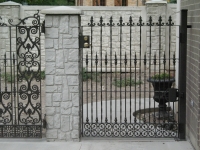 iron-anvil-gates-man-flat-hopkin-alpine-fence-s