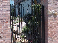 iron-anvil-gates-man-french-curve-g5-style-d-bountiful-pool