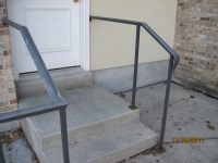iron-anvil-handrails-post-mount-moulded-cap-holiday-1-1