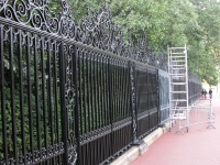 iron-anvil-railing-by-others-european-france-paris-263-4
