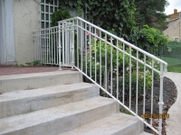 iron-anvil-railing-double-top-simple-keller-ferris-rental-1-1