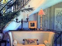 iron-anvil-railing-double-top-valance-vine-utah-homes-and-garden-6