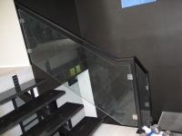 16-0010 KELLY 16657 GLASS RAIL (1)