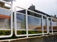 iron-anvil-railing-glass-by-others-2