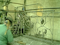 iron-anvil-railing-scrolls-and-patterns-misc-vine-grape-heavy-apollo-granite-grape-a-construction-5