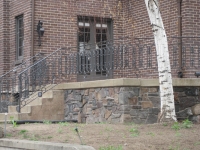 iron-anvil-railing-scrolls-and-patterns-repeating-circles-la-brett-job-14197-peter-mousdkondis-9