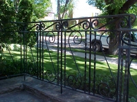 iron-anvil-railing-scrolls-and-patterns-repeating-cowan-15464-5