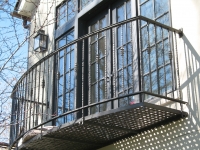 iron-anvil-railing-single-top-collars-2