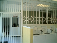 iron-anvil-security-folding-guards-red-hanger-riverton-3