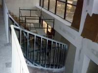41-0020-iron-anvil-stairs-grand-circular-treads-angle-iron-Wikens-1