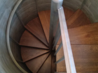 42-0057-Iron-Anvil-Stairs-Spiral-STEEL-TREAD-YUKON-17091-LISONBEE-COLONY-SPIRAL-3