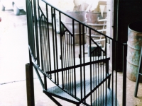 iron-anvil-stairs-spiral-checker-plate-quarter-turn-xx-xx04